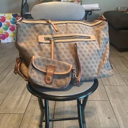 Dooney & Bourke Purse & Wallet