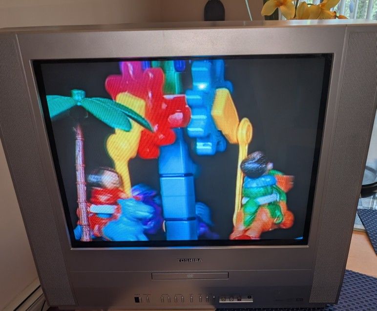 Toshiba MD20f12 20 inch TV DVD COMBO retro gaming flat tube TV TELEVISION $80