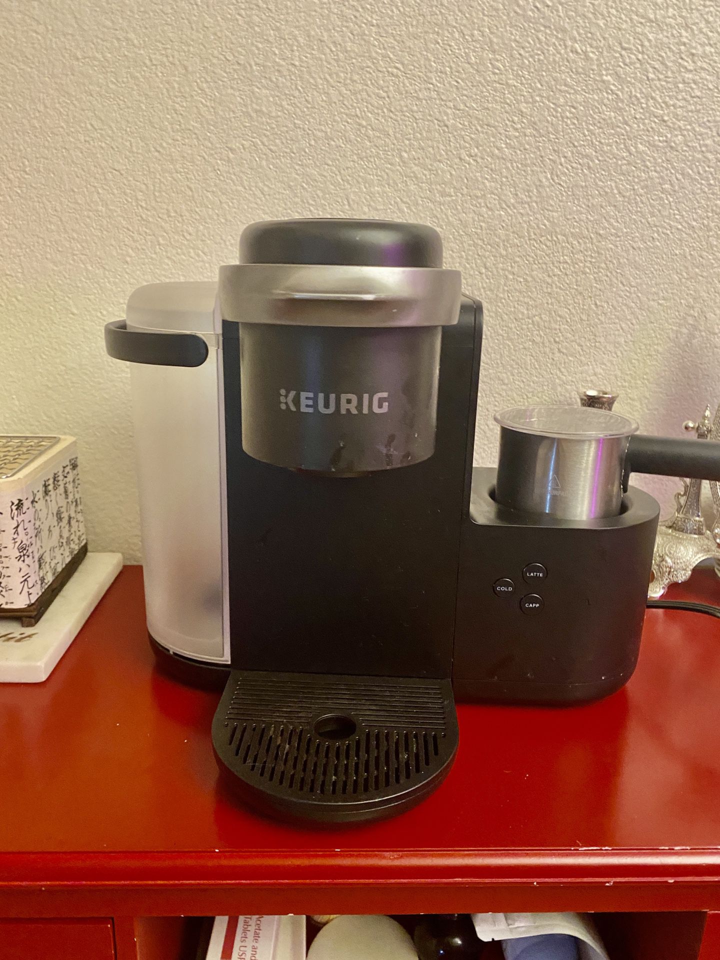 Keurig Coffee Maker w/ Froth