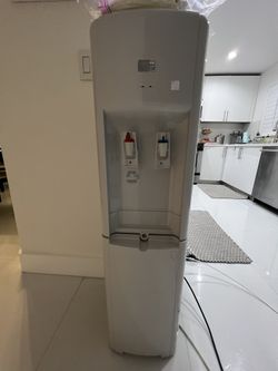 Filtered Water Cooler 