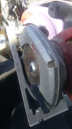 Saw tape battery