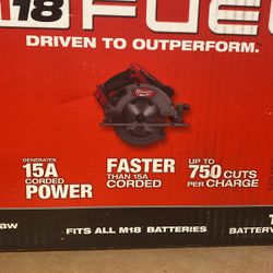 Milwaukee M18 FUEL 18-Volt Lithium-Ion Brushless Cordless 7-1/4 in. Circular Saw (Tool-Only)