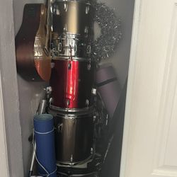 Drum Set W/ Hardware & Cymbals