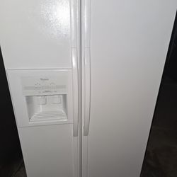 Kenmore Fridge Apt Size 36 By 69 High Ice Maker And Water Despenser Works 