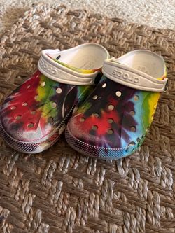 CROCS Tie-Dye Kids Clogs Size 1