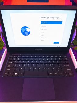 Windows 11 Pro Laptop
