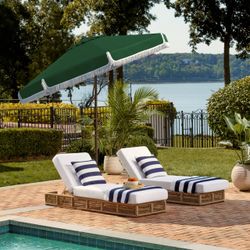 SAFAVIEH Ronette Fringe 9 Ft Crank Outdoor Umbrella - Hunter Green