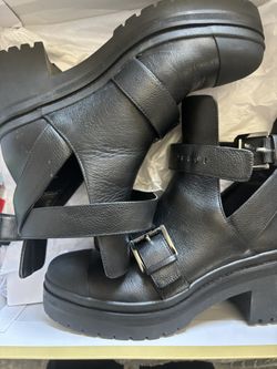 Micheal Kors Chelsea Boots