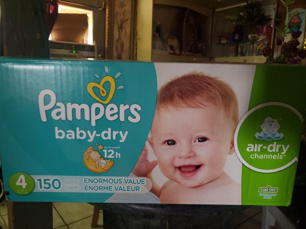 Combo Pampers baby dry 150 count size 4/ up&up baby wipes 8 packs, 800count