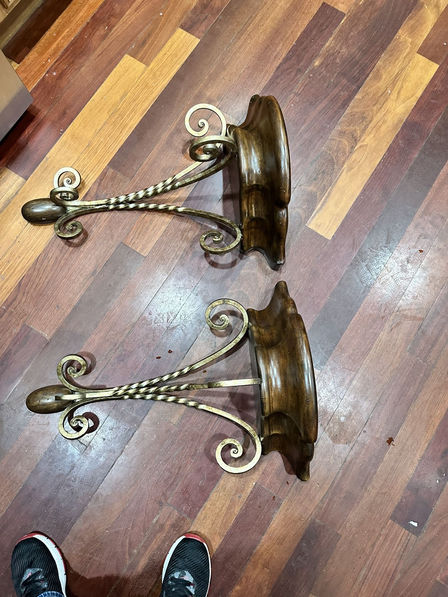 Beautiful Decorative Solid Wood That Shelf