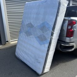 12-Inch Full Size Euro Top Mattress – Callahan Collection