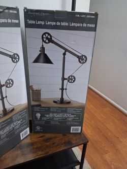 Bridgeport Designs Industrial Pulley Table Lamp