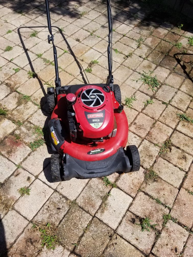 Craftsman 21" Push Lawn Mower(please read description) for Sale in Dunedin, FL OfferUp