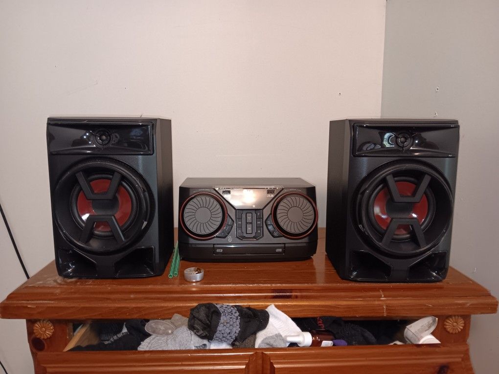 LG Stereo