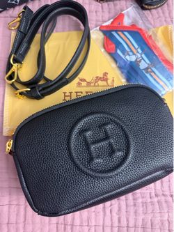 Black crossbody camera bag