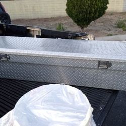 Ford Chevy Tool Box 