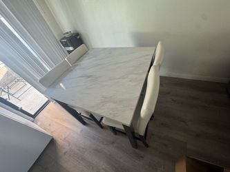 Tall 4 Chair Dining Table Modern black and white