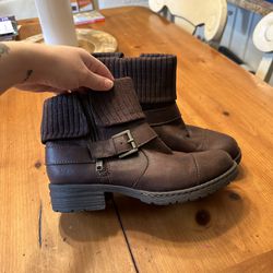 Women’s Size 7.5 Boots 