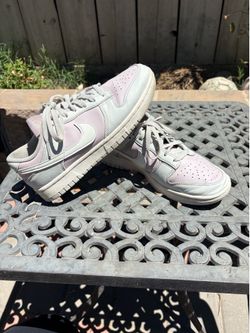 WMNS DUNK LOW NEXT NATURE 'PLATINUM VIOLET