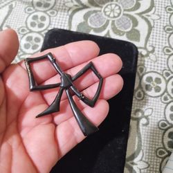 Vtg Matte Black Metal Bow Brooch 