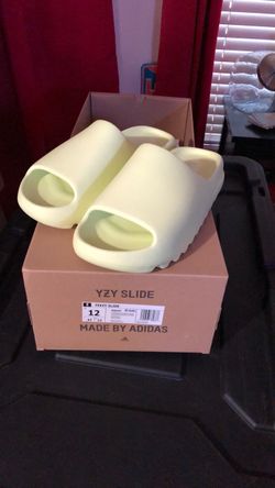 Yzy Slides Green Glow Size 12