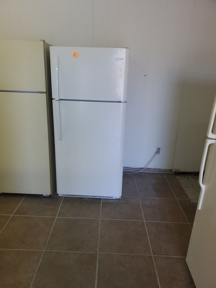 Frigidare Refrigerator