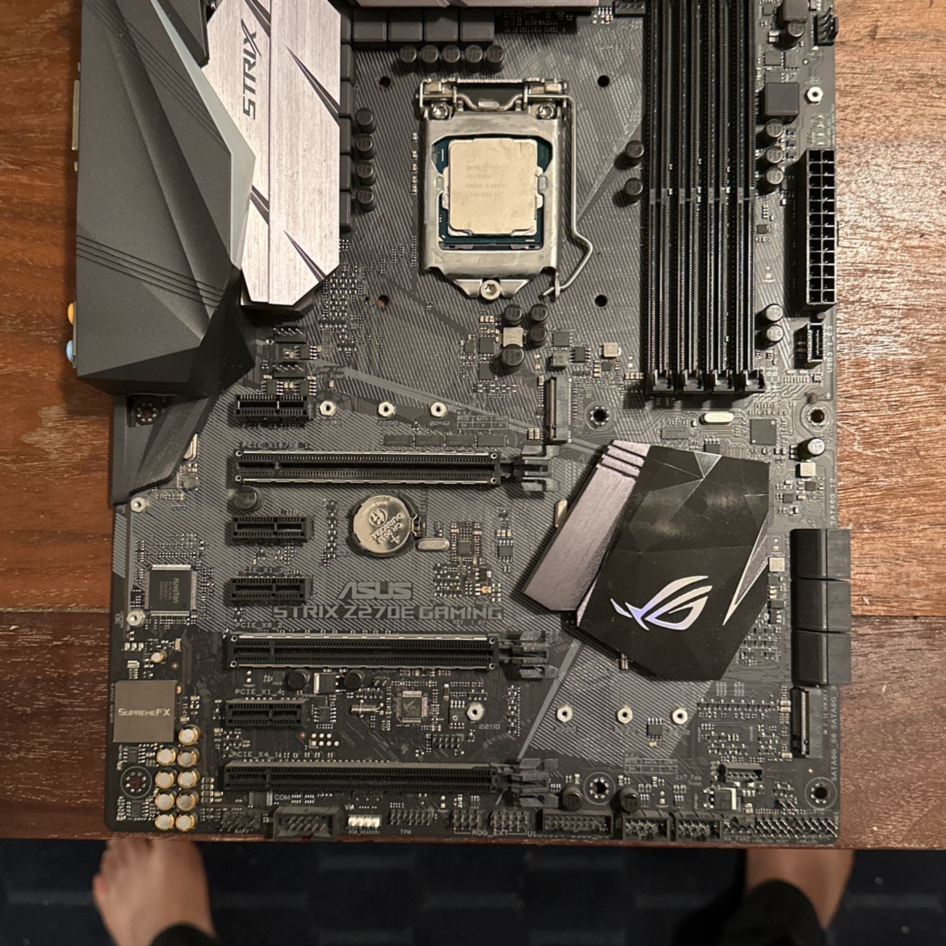 ASUS Rog Strix Z270e + i7-7700k