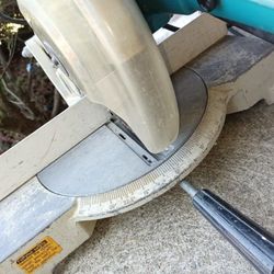 Makita 10" Miter Saw