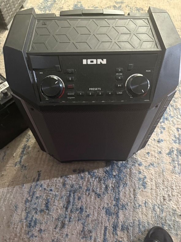 Ion Block Speaker