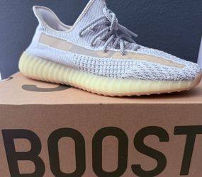 YEEZY 350 Lundmark SZ12