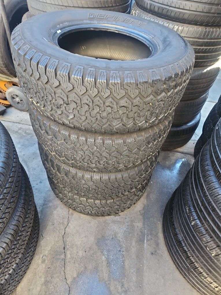 Set 265/70/16 Dakota AT