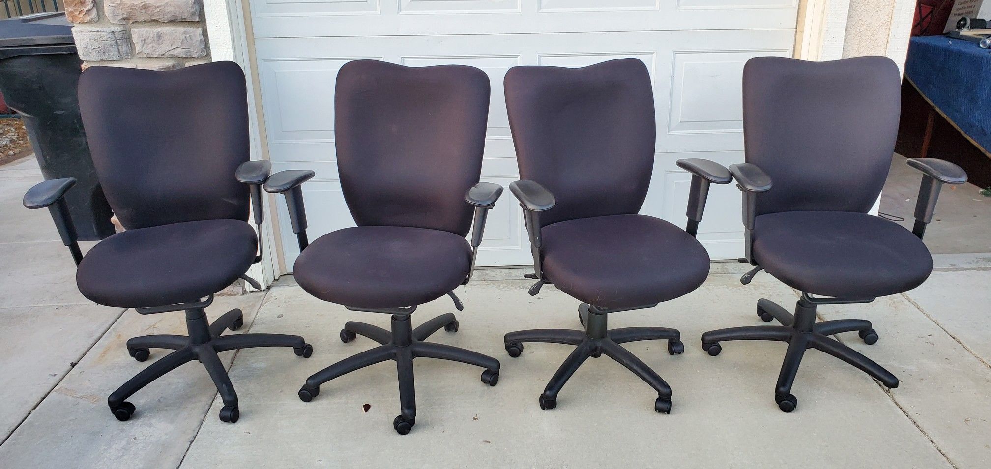 Computer/office chairs