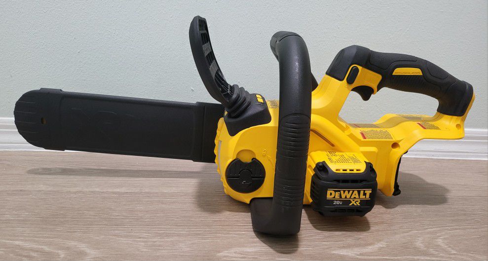 DEWALT 20V MAX 12 in. BRUSHLESS CORDLESS BATTERY POWERED CHAINSAW (TOOL ONLY)