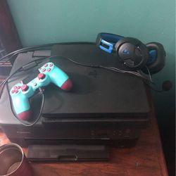 Ps4 Slim 500gb With One Controller And Headset 