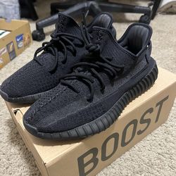Brand new Yeezy 350 Boost V2 Onyx sz 9.5