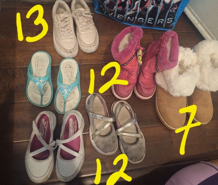 Boys / Girls Shoes