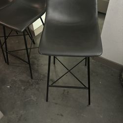 3 Bar stools