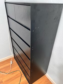 7 Dresser drawers