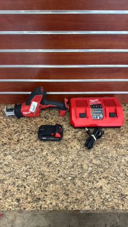 Tools Milwaukee saw 2625-20