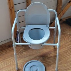 3 In 1 Commode/ Toilet Safety Frame New