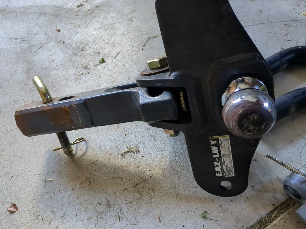 Eaz-Lift trailer hitch