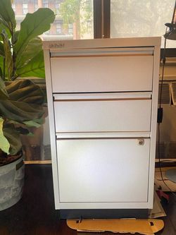 Bisley 3-Drawer Metal Filing Cabinet - Silver