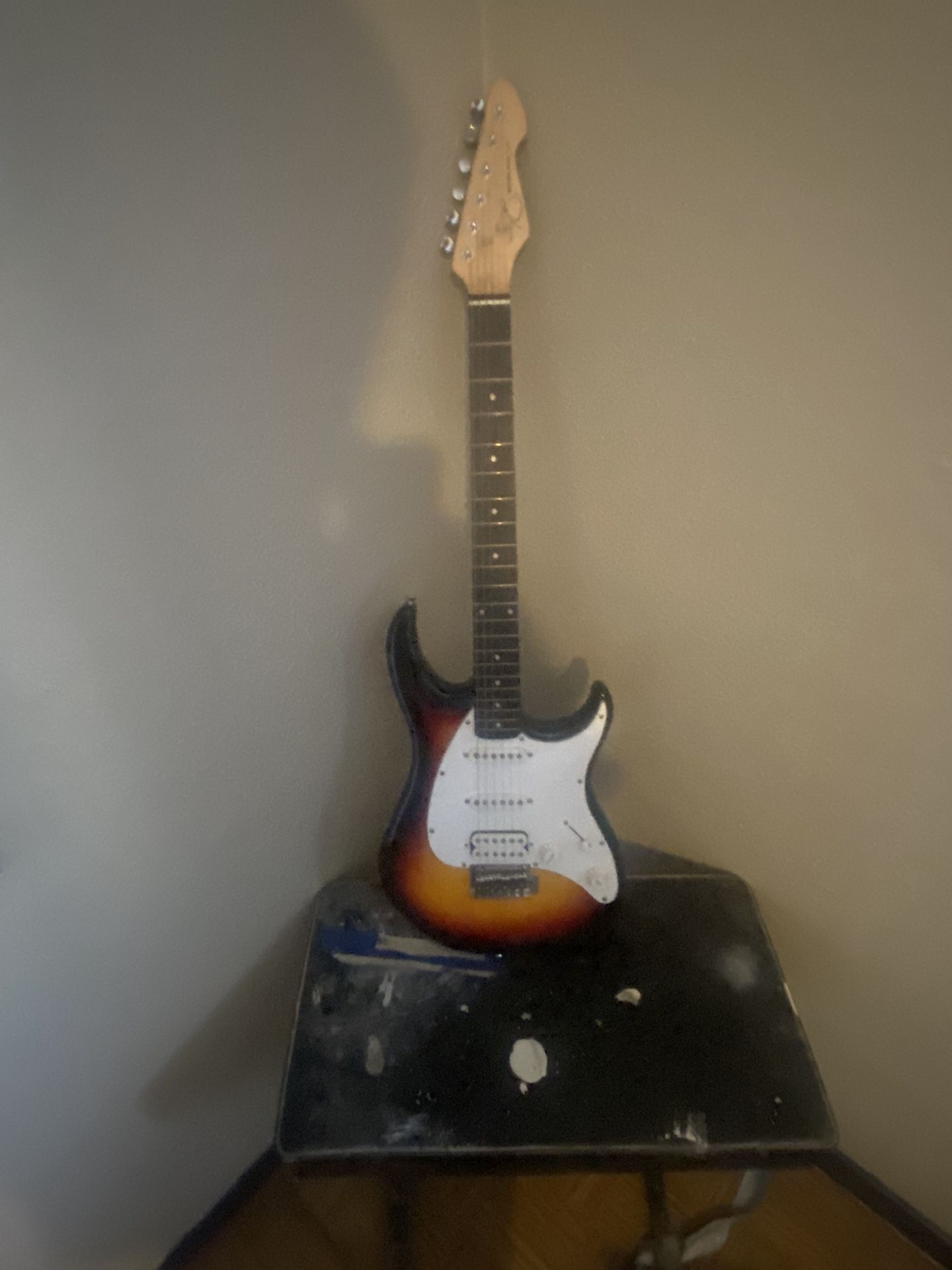 Raptor® Plus Sunburst Electric Guitar
