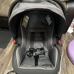 Graco SnugRide SnugLock 35 infant car seat.