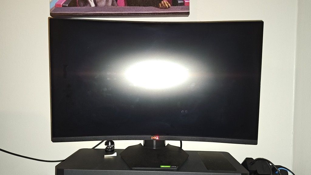Dell 27 Curved Gaming Monitor – S2721HGF
