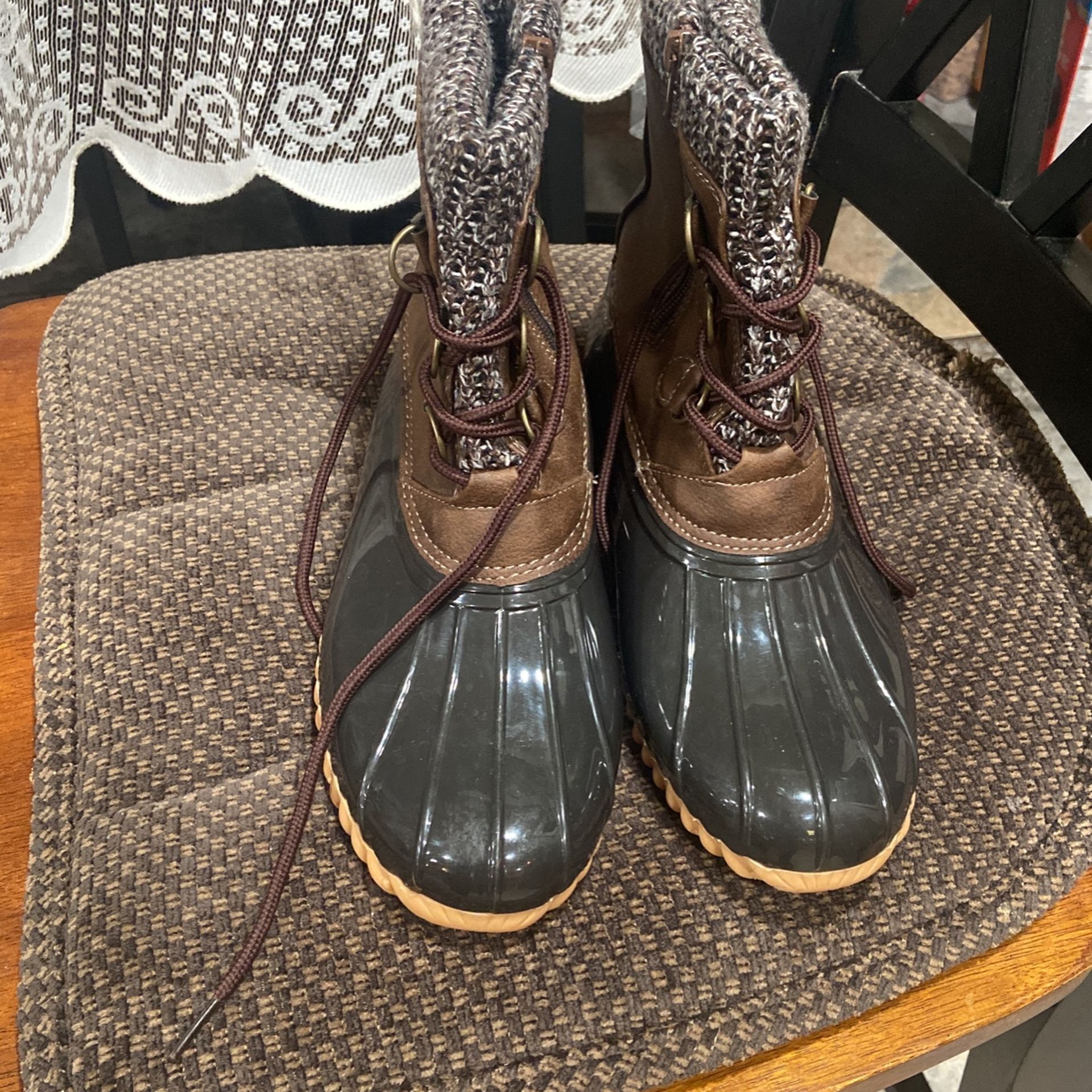 Winter Size 9 Boots Brand Are Sporto