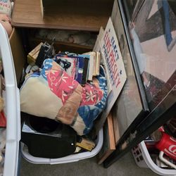 Elvis Memorabilia : Mixed items to discover