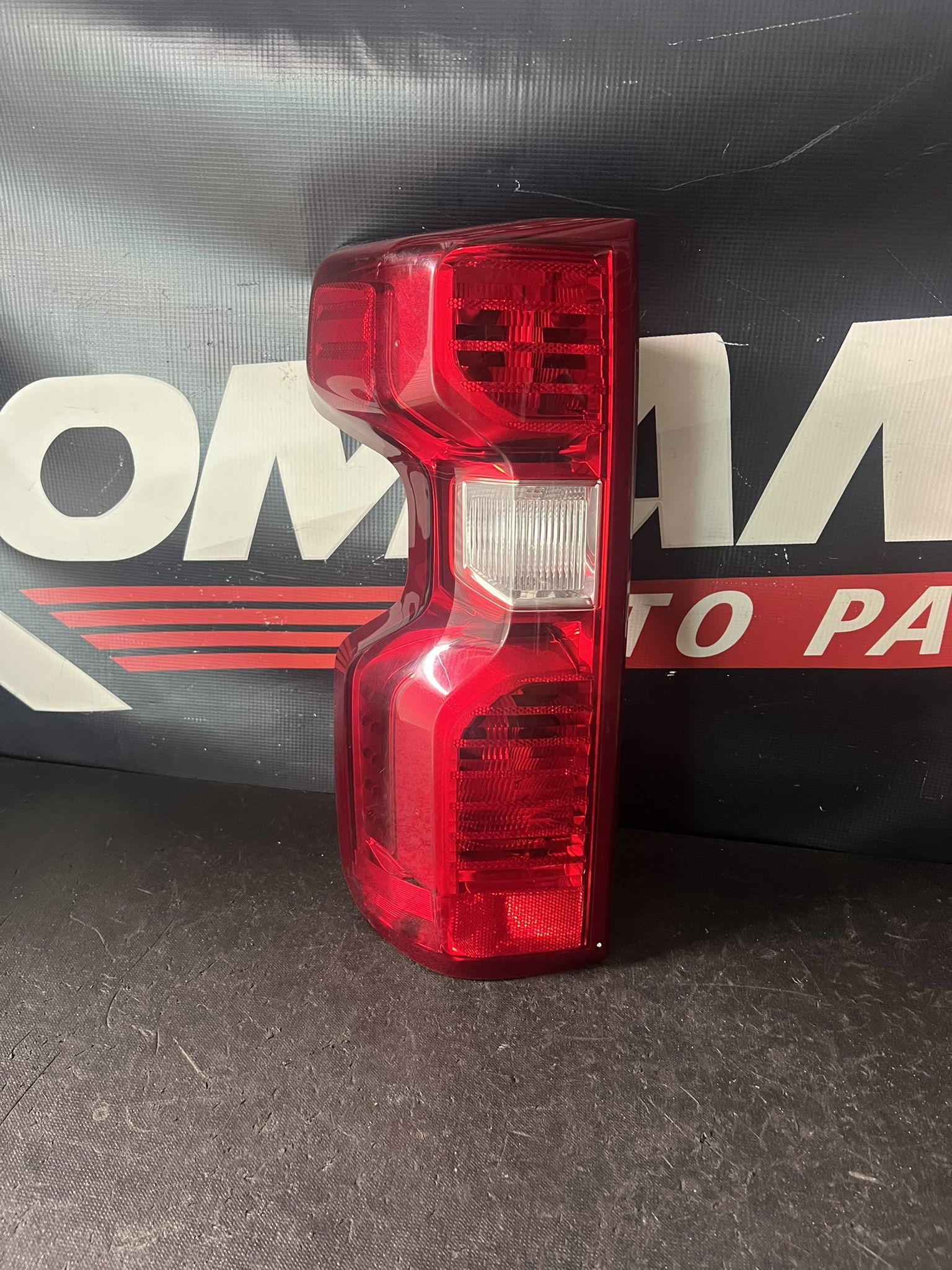 2020-2023 Chevy Silverado Taillight