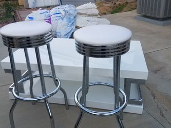 Center table + 2 Bar Tops New Conditions