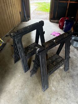 Saw horse set